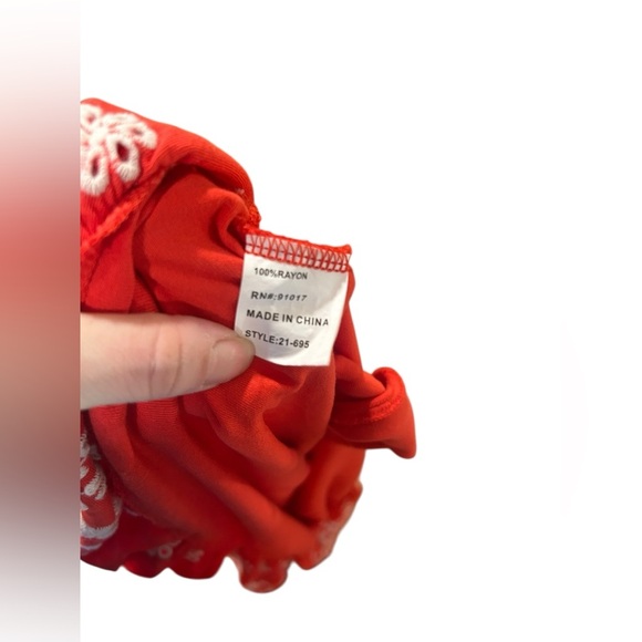 Solitaire Anthropologie bohemian Red & white Embroidered Dress Sz L - Picture 4 of 4